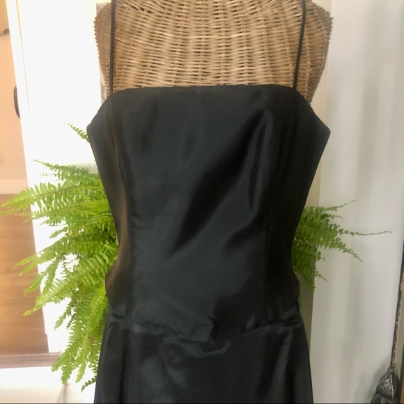 🇨🇦 Ball Gown Black tie event , maxi , fit & flair , spaghetti stripe - Picture 11 of 14